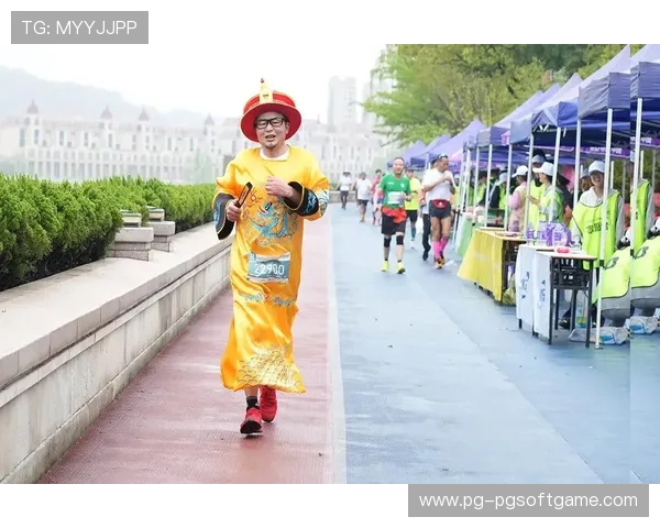 马拉松世界纪录刷新全程高清直播震撼呈现精彩瞬间 马拉松世界纪录刷新全程高清直播震撼呈现精彩瞬间